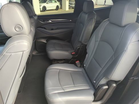 Used 2024 Buick Enclave Premium image 29