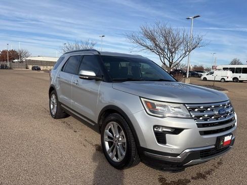 Used 2018 Ford Explorer Limited image 9