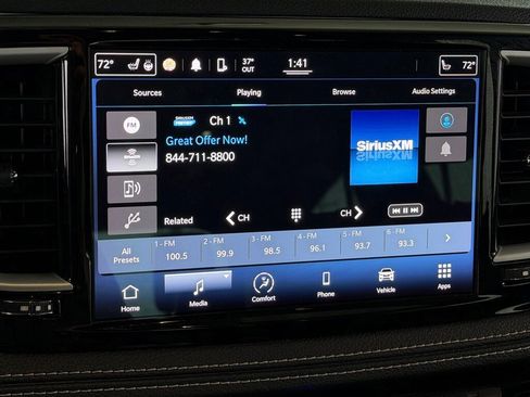 Used 2022 Chrysler Pacifica Touring-L w/ S Appearance Package image 11