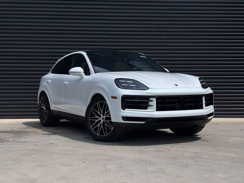 Certified 2026 Porsche Cayenne Coupe AWD/4WD image 9