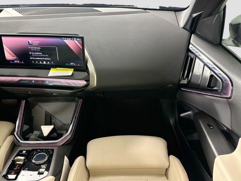 Used 2025 BMW X3 xDrive30i w/ Premium Package image 27