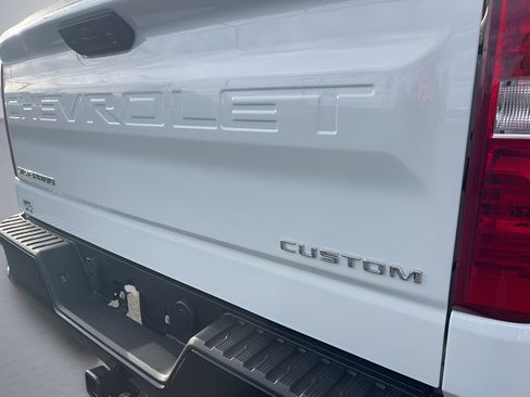 Used 2025 Chevrolet Silverado 1500 Custom Trail Boss AWD/4WD image 33