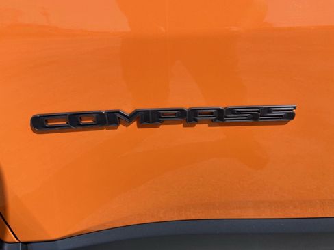 Used 2026 Jeep Compass Limited AWD/4WD image 32