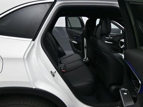 Used 2025 Mercedes-Benz GLC 300 image 14