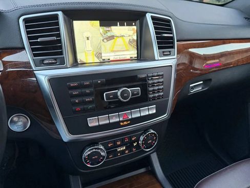 Used 2014 Mercedes-Benz GL 350 BlueTEC 4MATIC image 37