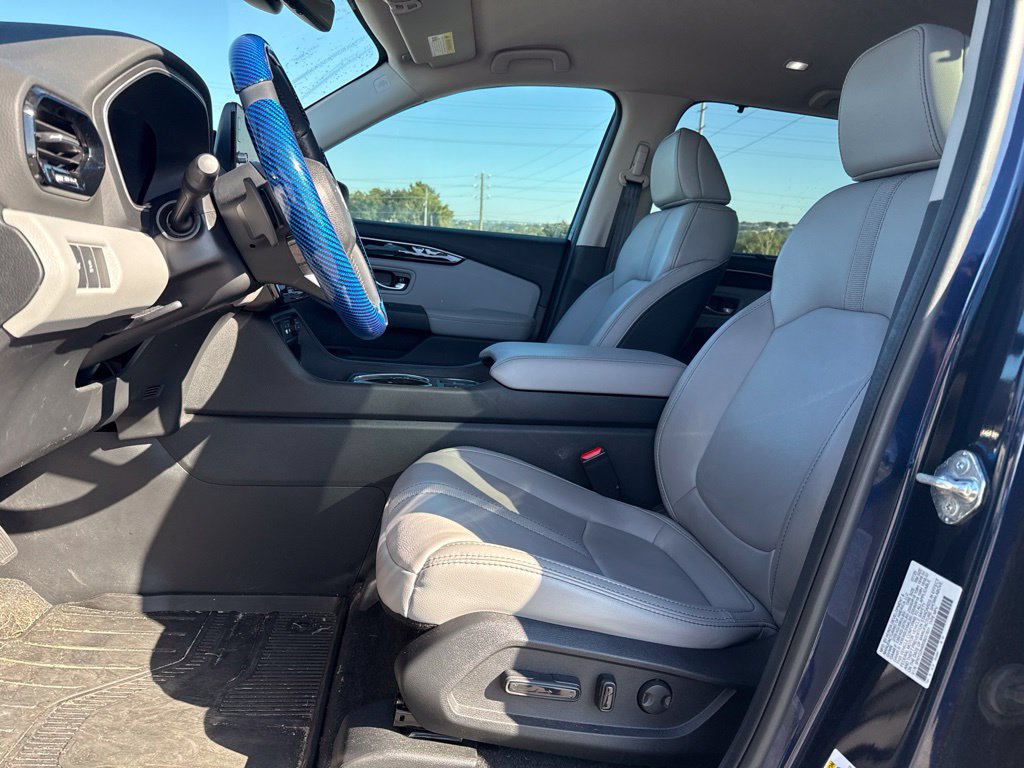 Used 2025 Honda Pilot EX-L image 6