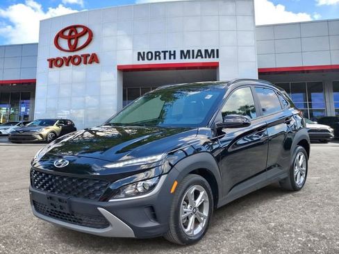 Used 2023 Hyundai Kona SEL image 2