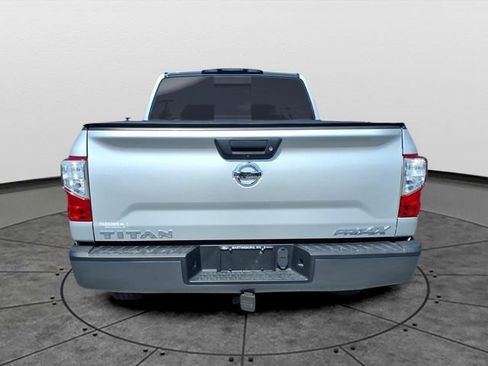 Used 2018 Nissan Titan PRO-4X AWD/4WD image 5