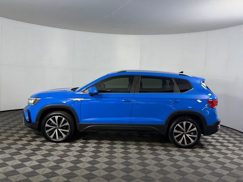 Used 2022 Volkswagen Taos SE w/ IQ.Drive SE Package image 10