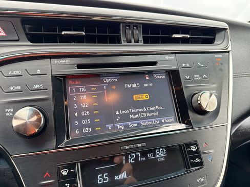 Certified 2018 Toyota Avalon XLE image 12