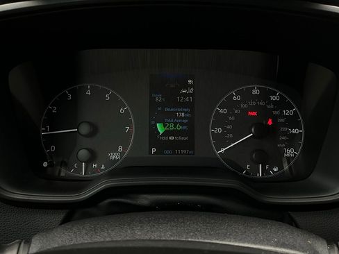 Used 2025 Toyota Corolla SE image 35