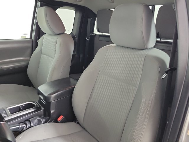Used 2022 Toyota Tacoma SR w/ SR Convenience Package RWD image 20