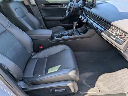 Used 2022 Honda Civic Touring image 28
