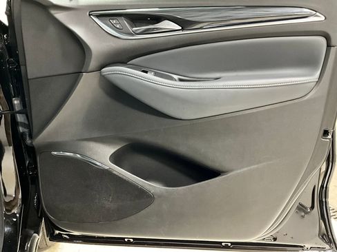 Used 2023 Buick Enclave Essence image 23