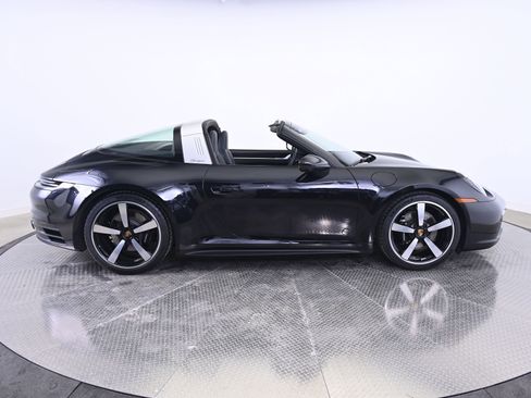 Used 2022 Porsche 911 Targa 4S image 8