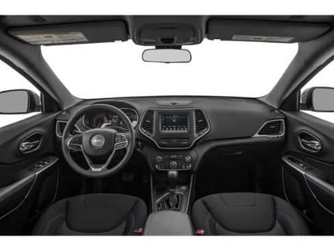 Used 2019 Jeep Cherokee Latitude Plus FWD image 5