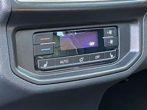 Certified 2025 Volkswagen Atlas SEL Premium R-Line image 23