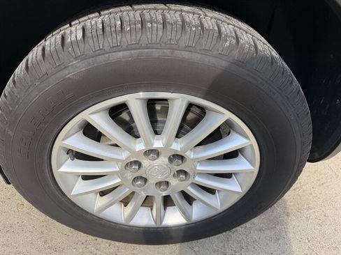 Used 2012 Buick Enclave Leather AWD/4WD image 42