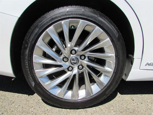 Used 2021 Lexus ES 300h w/ Accessory Package FWD image 34