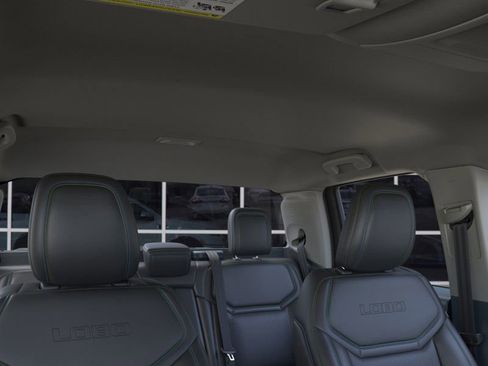 New 2025 Ford Maverick Lobo image 12