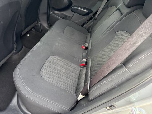 Used 2012 Hyundai Tucson GL image 3