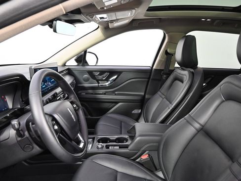 New 2025 Lincoln Corsair Reserve w/ Jet Appearance Package image 13