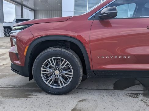 New 2026 Chevrolet Traverse LT w/ Driver Confidence Package image 10