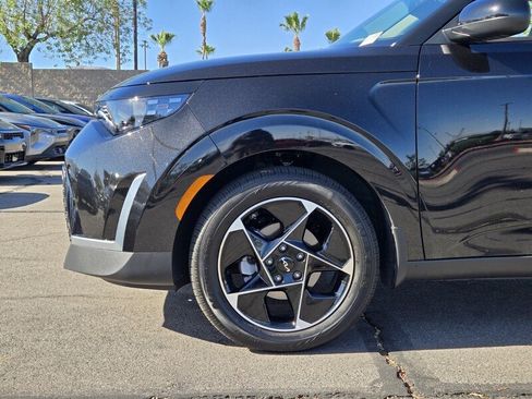Certified 2025 Kia Soul EX FWD image 10