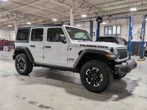 Certified 2025 Jeep Wrangler Unlimited Rubicon AWD/4WD image 1