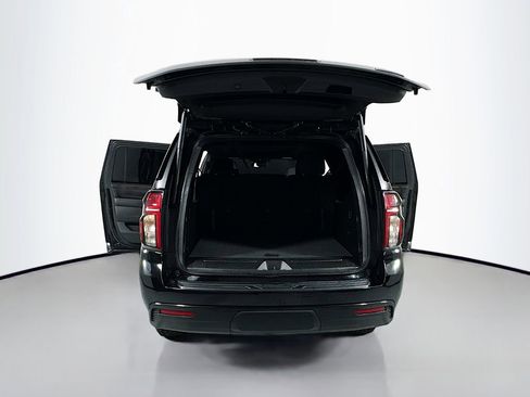 Used 2023 Chevrolet Suburban Z71 image 30