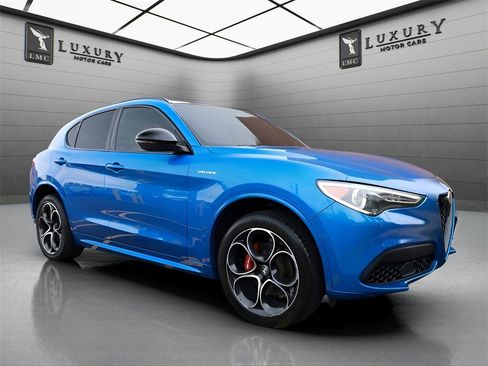 Used 2023 Alfa Romeo Stelvio Veloce image 11