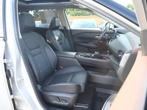 Certified 2023 Nissan Rogue Platinum w/ Platinum Premium Package AWD/4WD image 29
