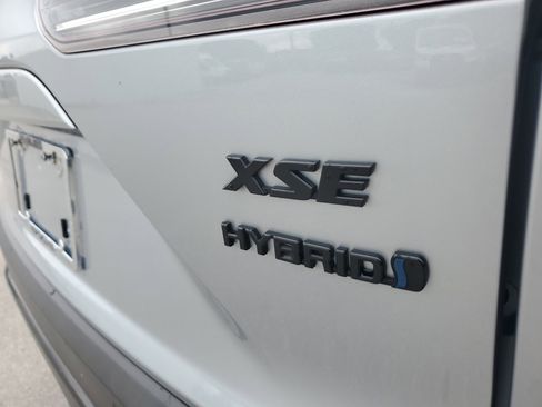 Used 2023 Toyota Corolla Cross AWD Hybrid w/ Convenience Package image 33