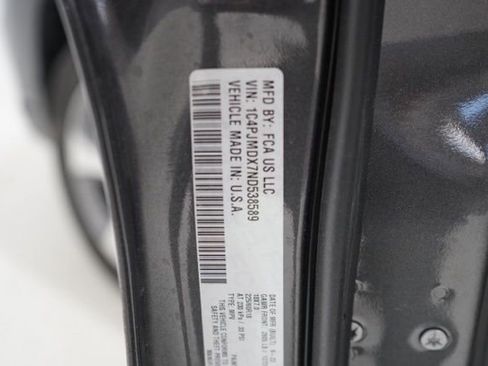 Used 2022 Jeep Cherokee Limited image 39