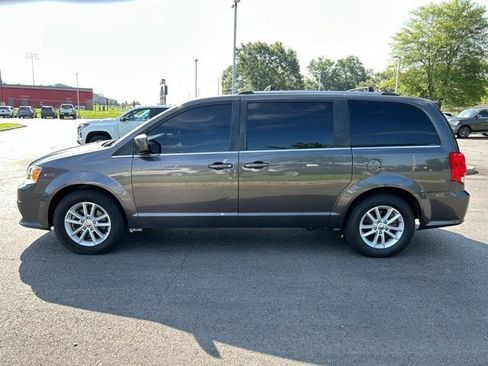 Used 2019 Dodge Grand Caravan SXT image 4
