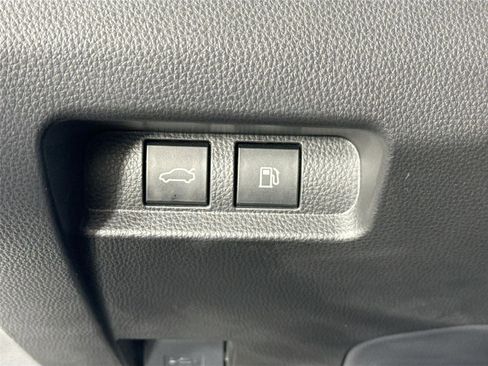 Certified 2024 Toyota Crown Platinum AWD/4WD image 16