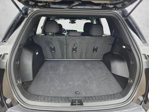 Used 2025 Chevrolet Equinox LT FWD image 7