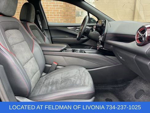 Certified 2024 Chevrolet Blazer EV RS image 25