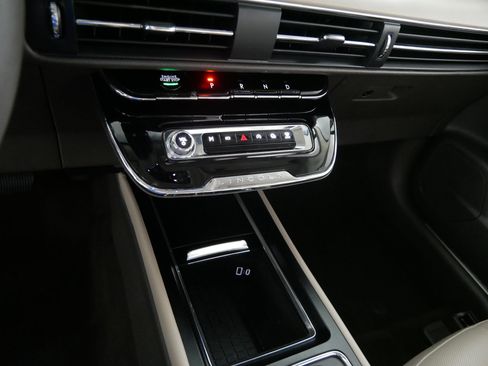 Used 2023 Lincoln Corsair AWD w/ Equipment Group 101A image 24