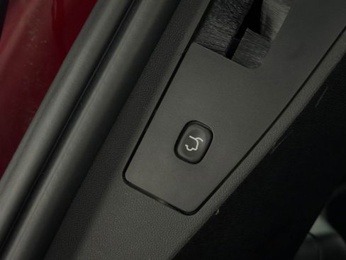 Used 2014 Dodge Grand Caravan SXT image 10