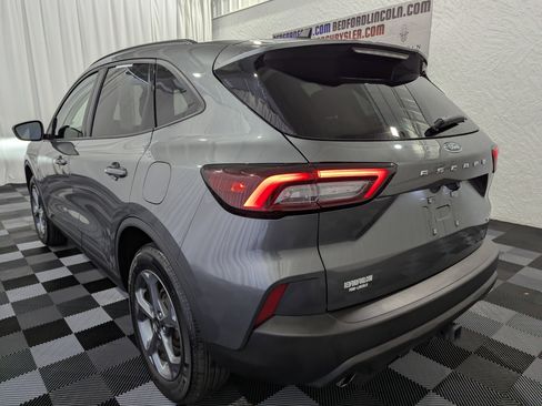 Used 2025 Ford Escape ST-Line Select w/ Class II Trailer Tow Package AWD/4WD image 9