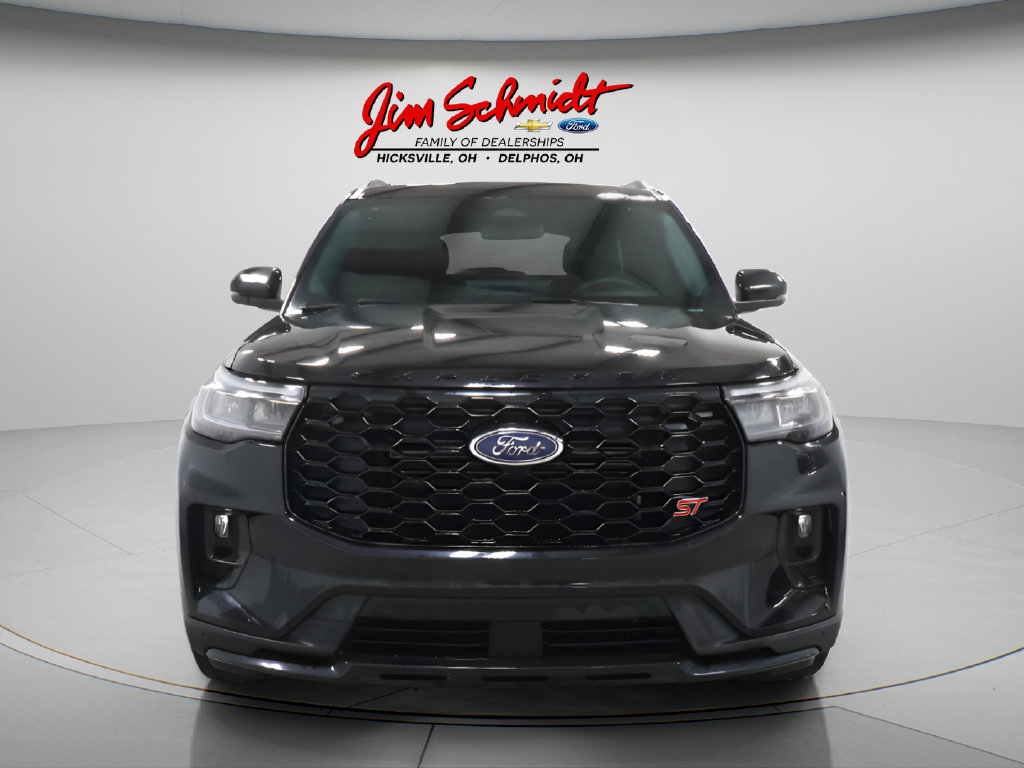 Used 2025 Ford Explorer ST AWD/4WD image 3