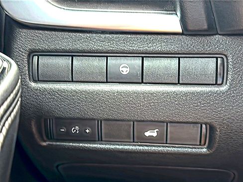 Used 2021 Nissan Rogue SL FWD image 36