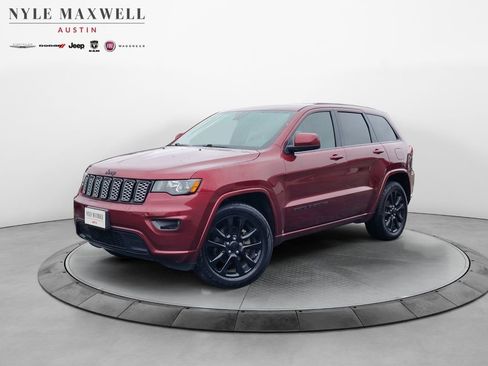 Used 2019 Jeep Grand Cherokee Altitude image 1