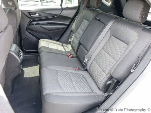 Used 2020 Chevrolet Equinox LT w/ Driver Convenience Package AWD/4WD image 11