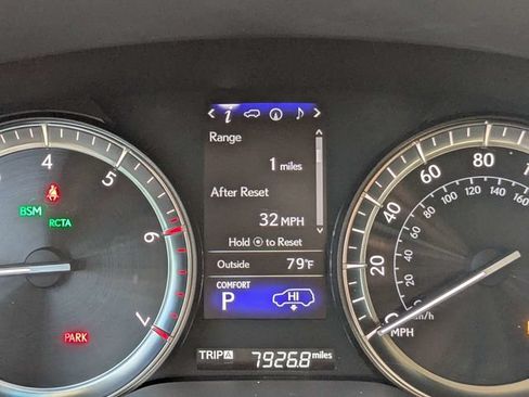 Used 2019 Lexus LX 570 4WD image 28