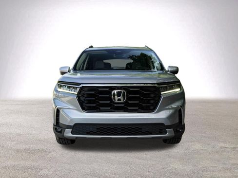 Used 2024 Honda Pilot Elite image 3