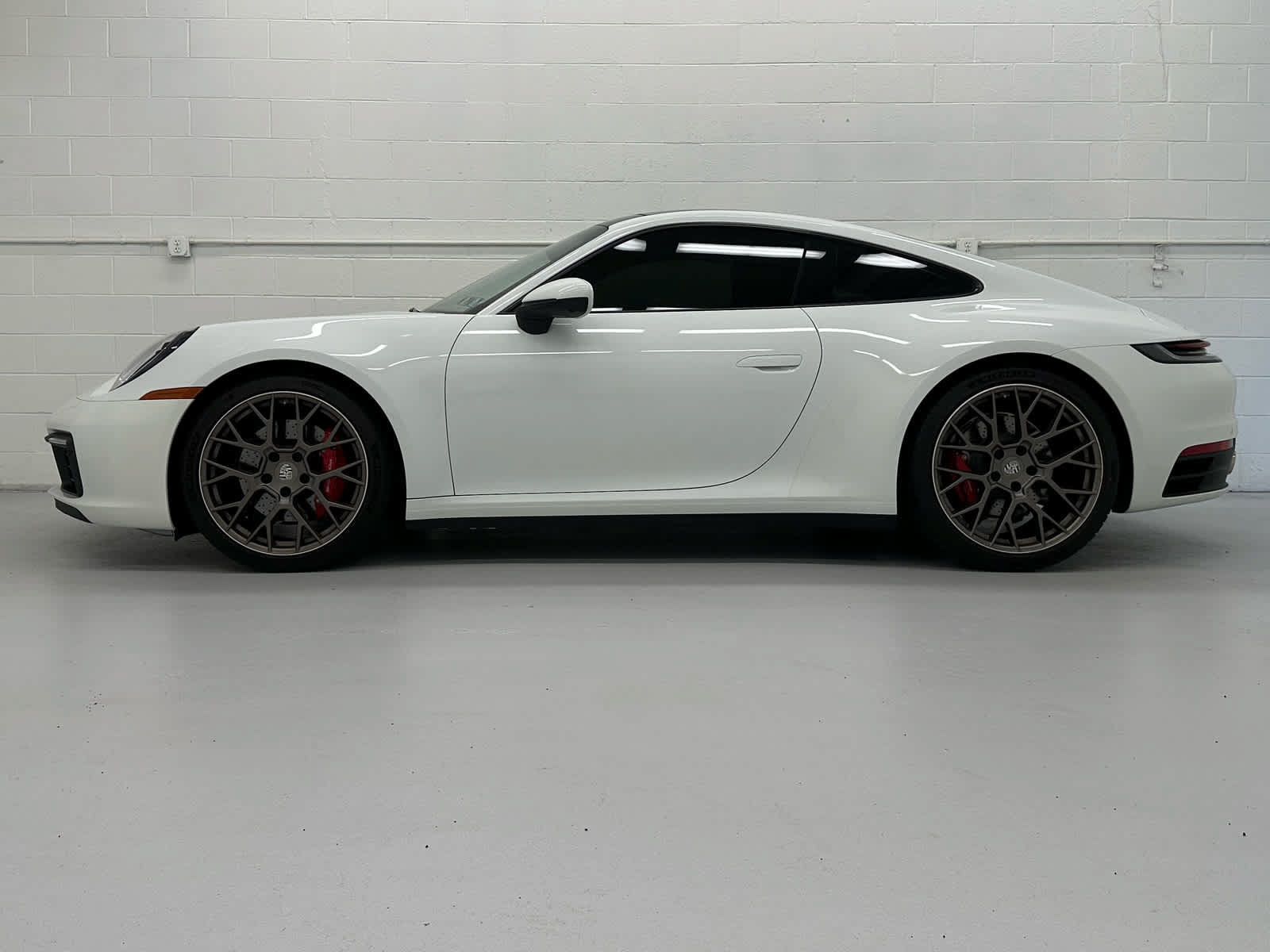 Used 2024 Porsche 911 Carrera S RWD image 3