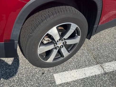 Used 2019 Chevrolet Traverse LT w/ LT Premium Package AWD/4WD image 29