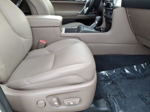 Used 2023 Lexus GX 460 Premium image 9